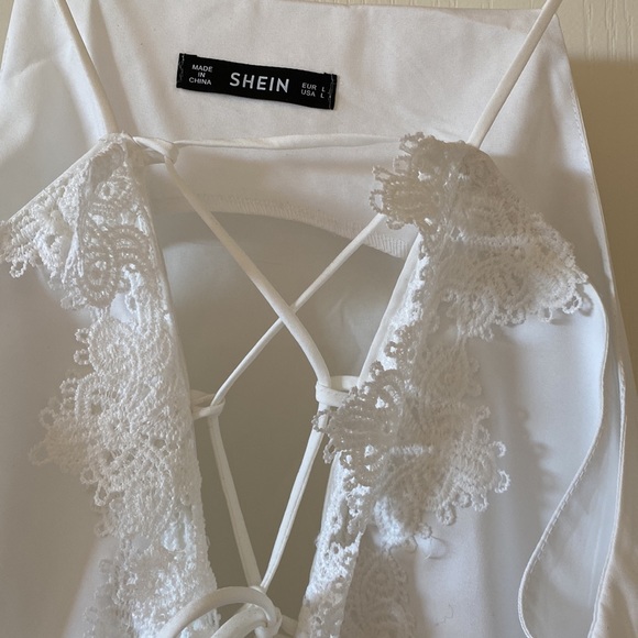White lace low cut cami top SHEIN - Picture 4 of 4